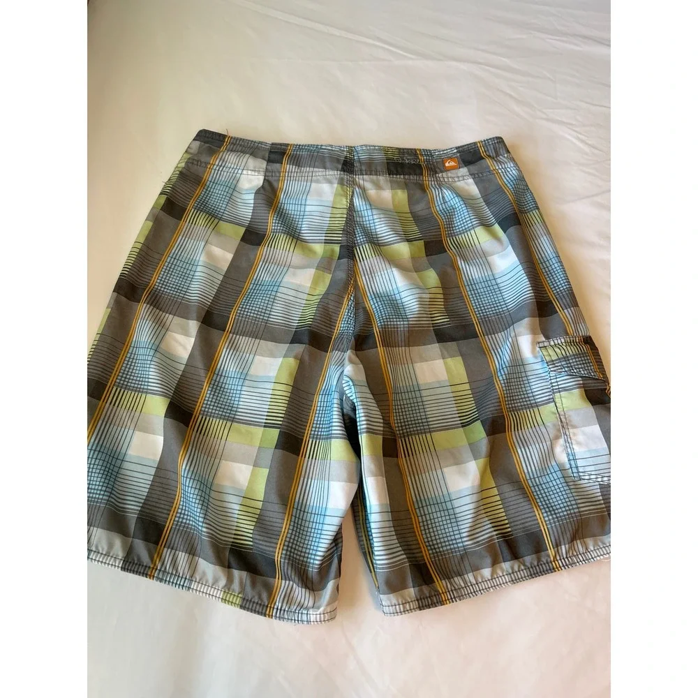 Quiksilver Plaid Board Shorts Mens Size 36 Cargo Pocket Swim Trunks Blue Gray